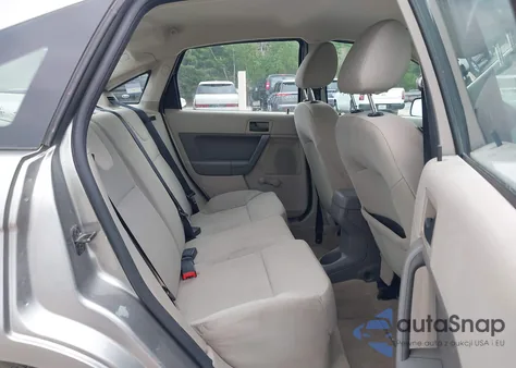 2008 Ford Focus S из США, поврежденный, VIN 1FAHP34N78W149137